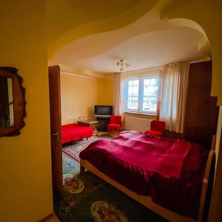 Domashnya Saduba Hotell Mukatsjeve Eksteriør bilde