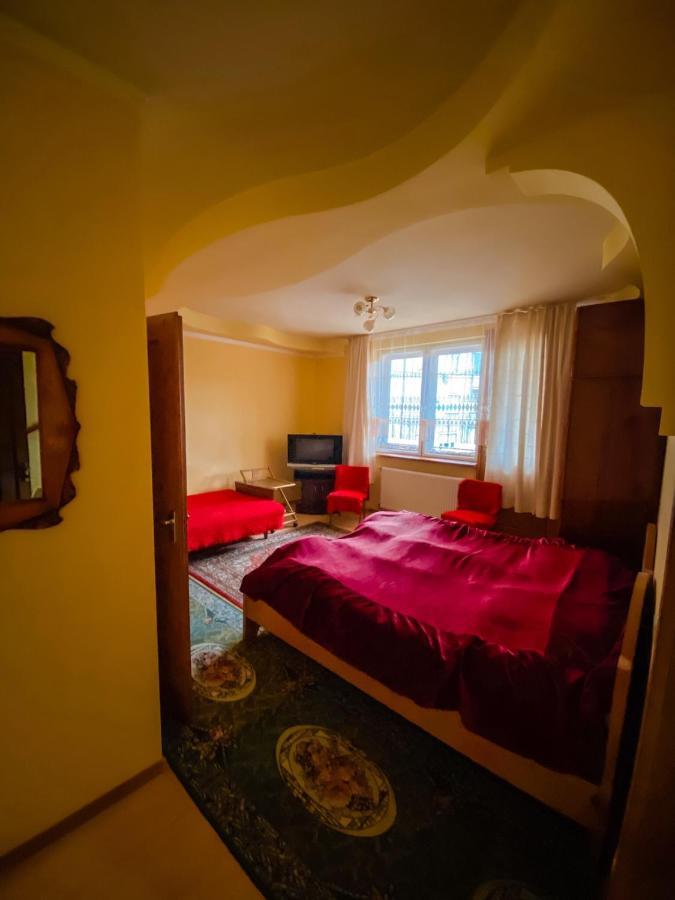 Domashnya Saduba Hotell Mukatsjeve Eksteriør bilde